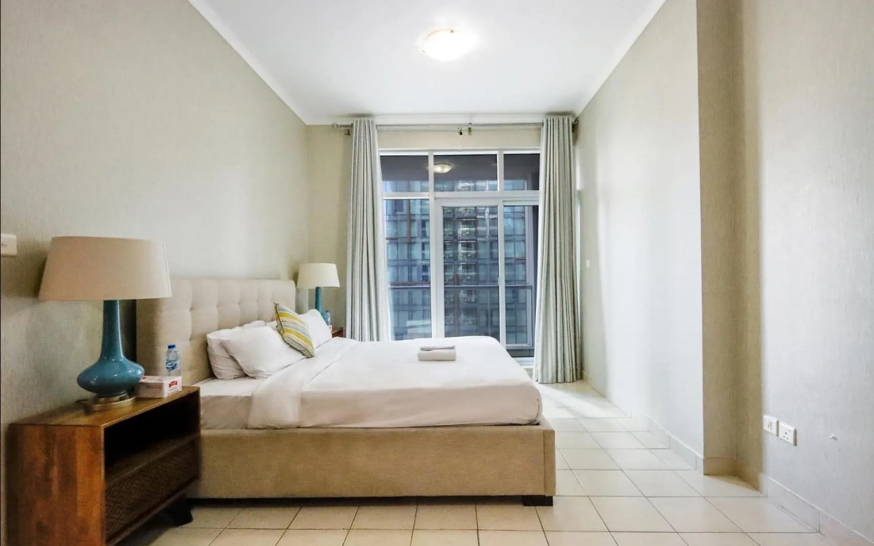 Convenient 1Br, Near Tram Station And Marina Walk Appartement Dubai